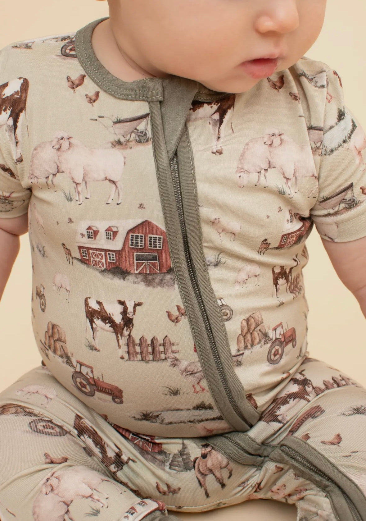 On the Farm Bamboo (Short Sleeve Zippy / 2 Piece Set)