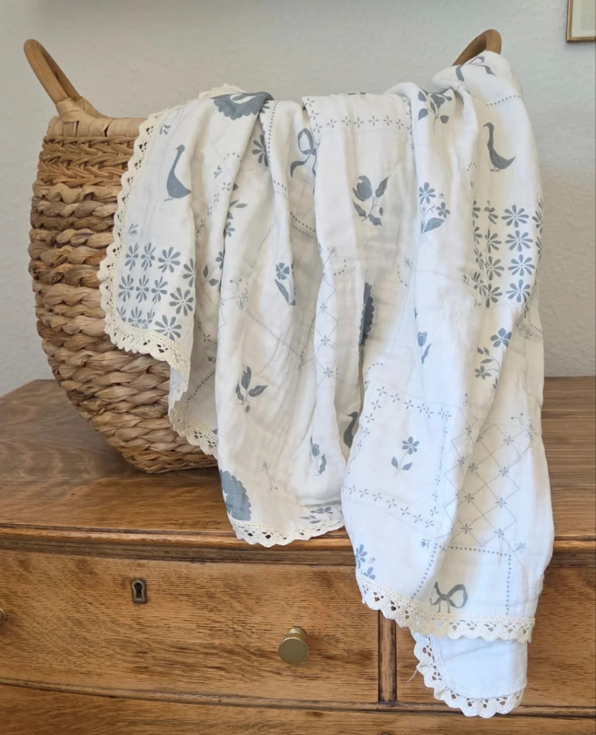 VERA FLORAL QUILT {45 x 45}