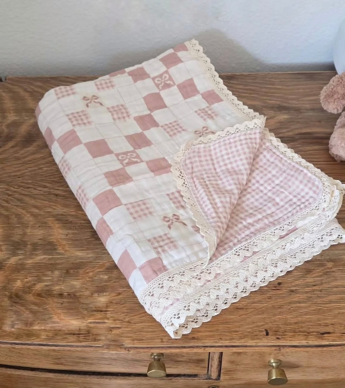 COQUETTE BOW QUILT {45 x 45}