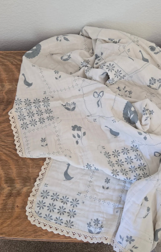 VERA FLORAL QUILT {45 x 45}